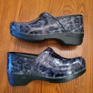 Dansko XP Leather Clogs Size 40